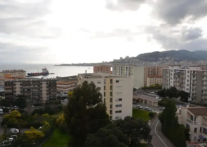 Confortable A Avec Balcon