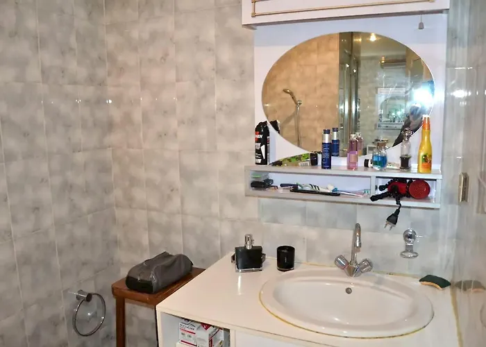 Confortable A Avec Balcon * أجاكسيو