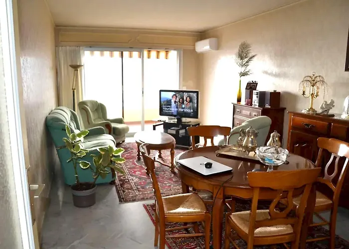 Confortable A Avec Balcon أجاكسيو