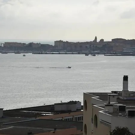 Confortable A Avec Balcon * Ajaccio (Corsica)